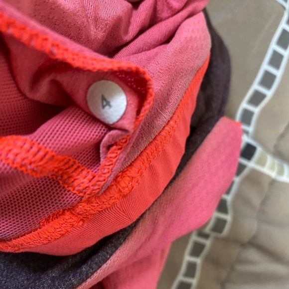 Lululemon Wild Tank Top w Built in Bra Pink Bra Women's, Sz: 4 - Picture 8 of 8